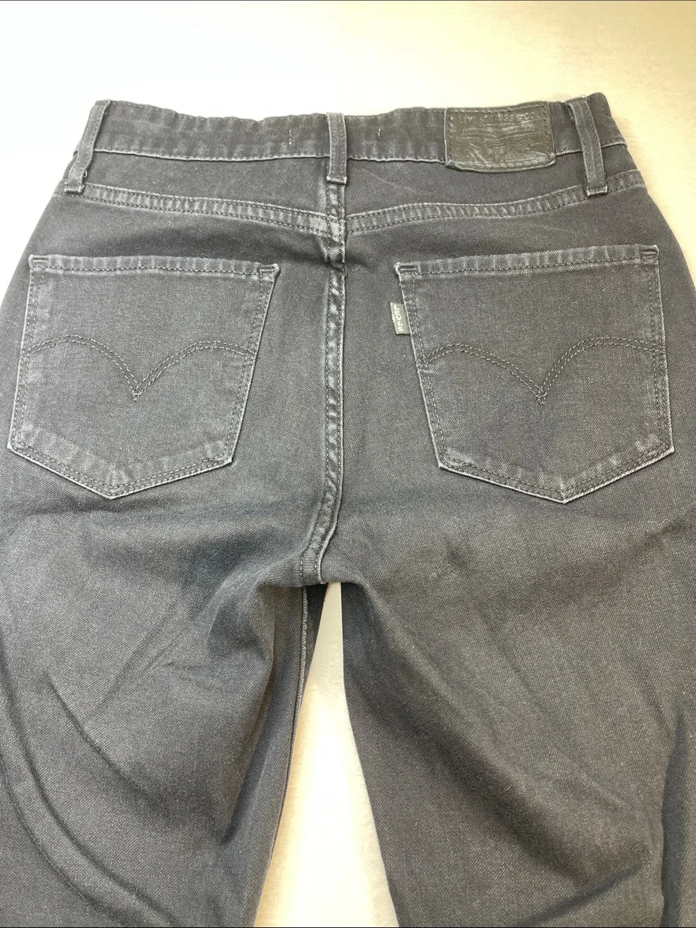 LEVIS 721 HIGH RISE SKINNY SIZE 26 Women's Black Jeans